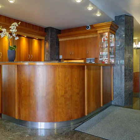 Mercure Center Hotell