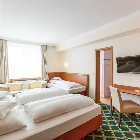 Mercure Center Hotel 3*
