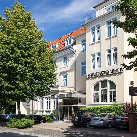 Mercure Center Hotell 3*