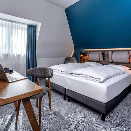 Mercure Center 3*